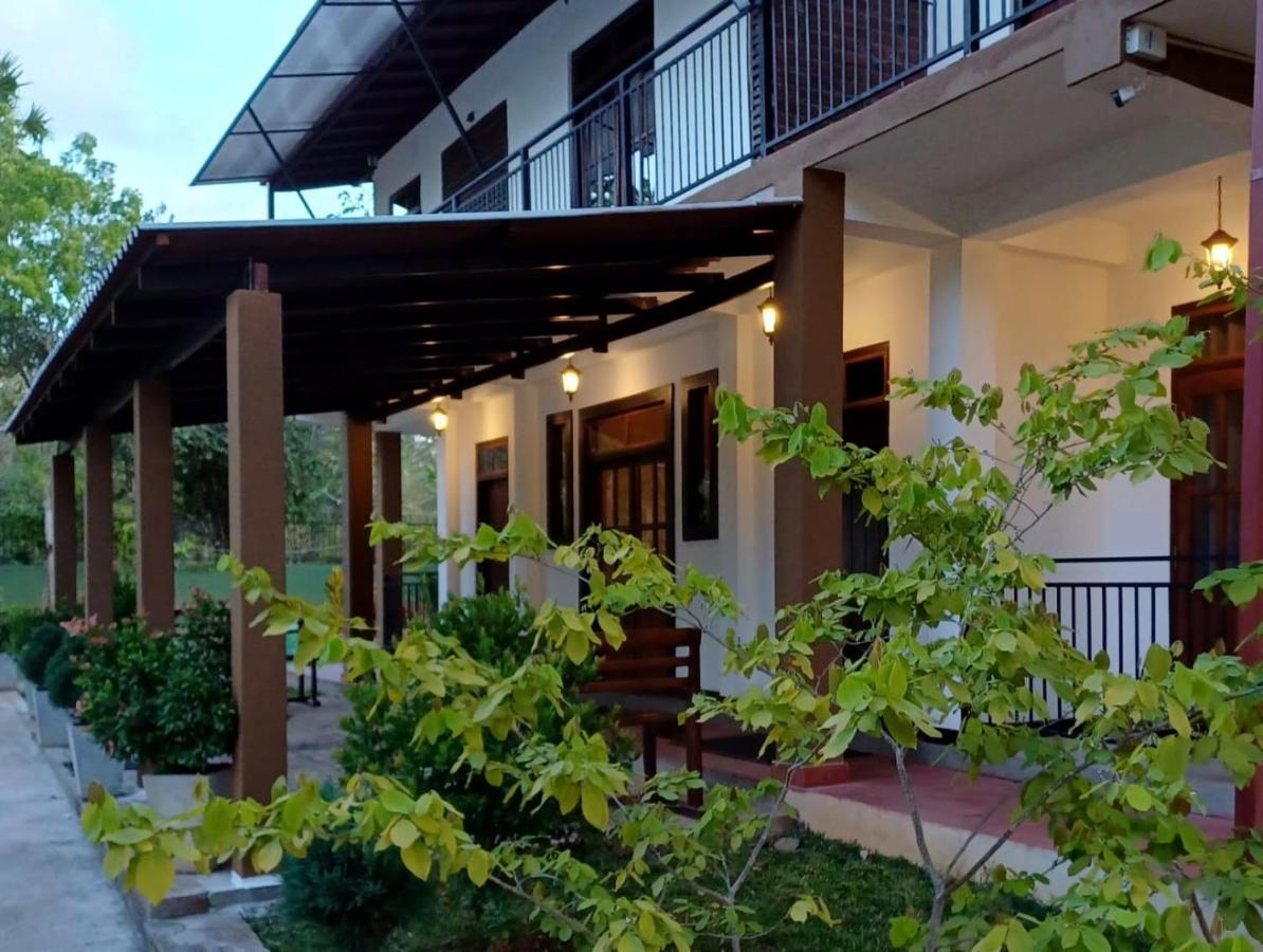 Forest Edge Villa Anuradhapura Esterno foto