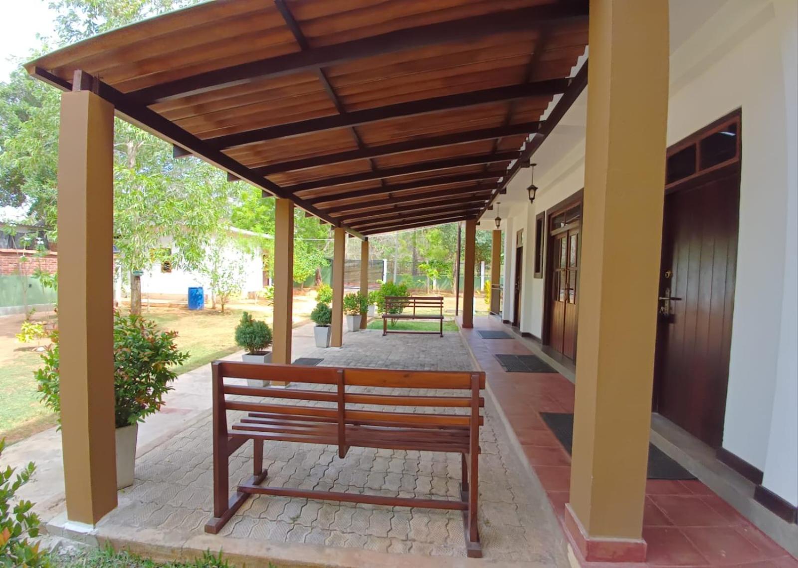 Forest Edge Villa Anuradhapura Esterno foto
